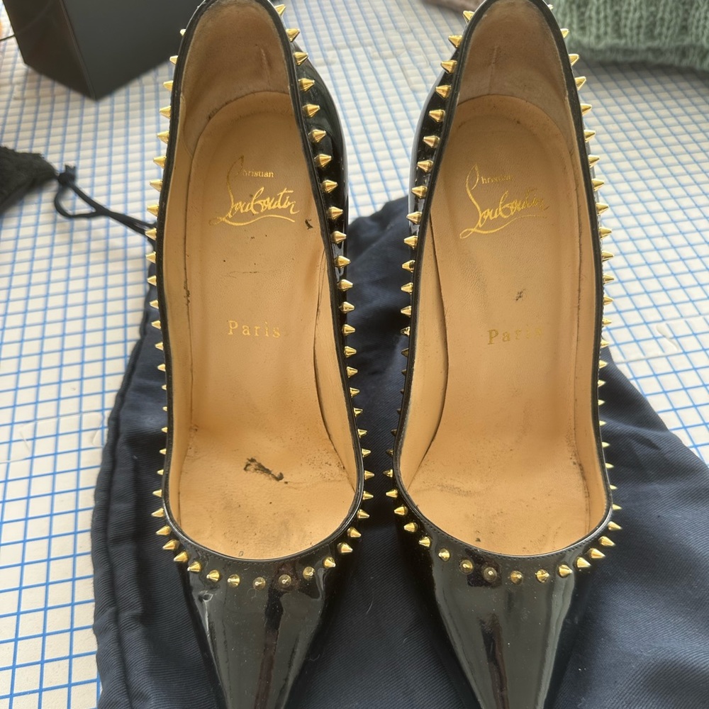 Christian Louboutin Patent Anjalina 100 Pumps 39 Black